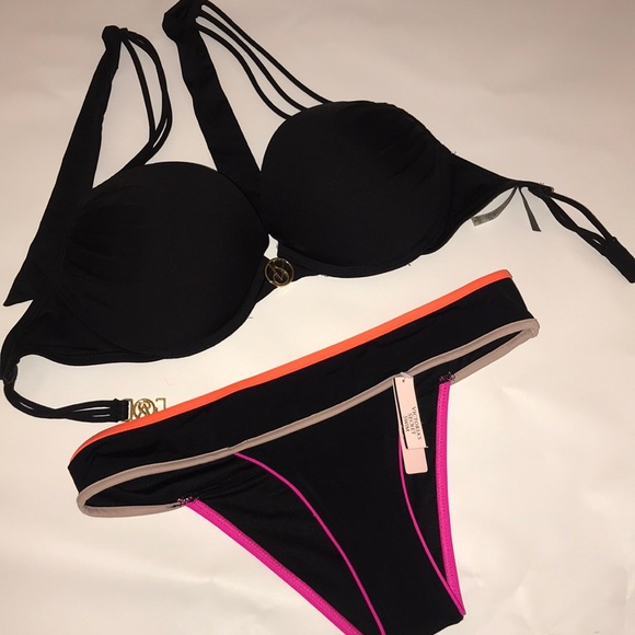 VS Bombshell swimsuit bikini 34B/ 32C Top only